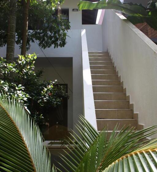 חדר דלוקס עם מרפסת, Aliya Lanka