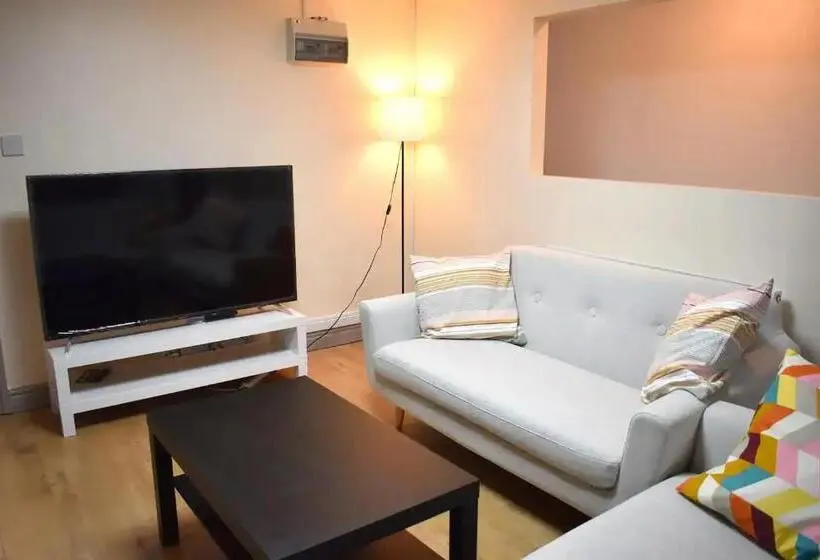 Standard-huone Jaettu Kylpyhuone, Birmingham City Centre Apartment Room Near China Town