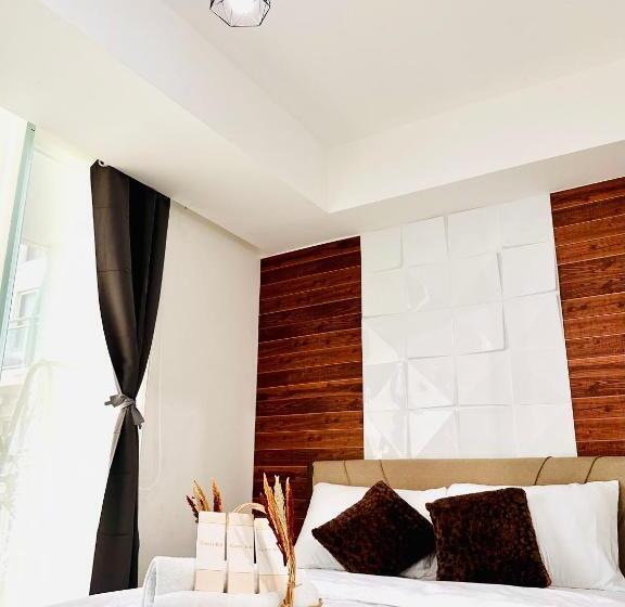 اتاق استاندارد با چشمانداز استخر, Condo In Paranaque Blisscape Azure