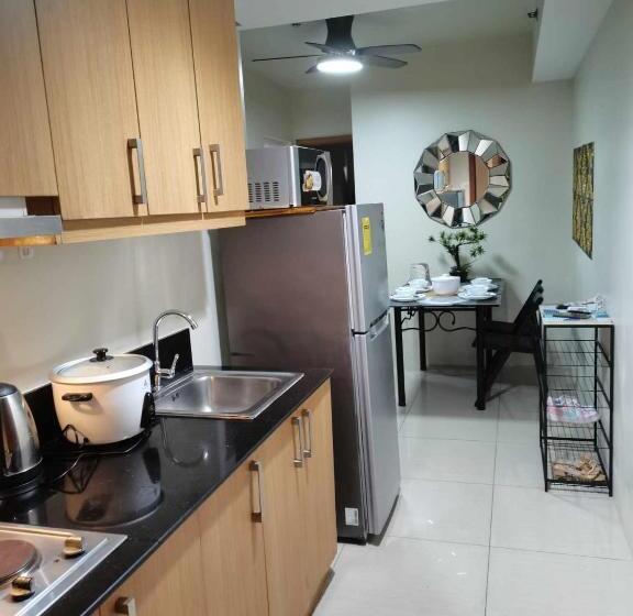 2 Bedroom Apartment, Shell Residences Moa 3
