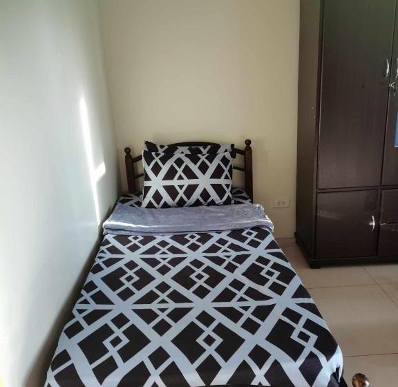 2 Bedroom Apartment, Shell Residences Moa 3