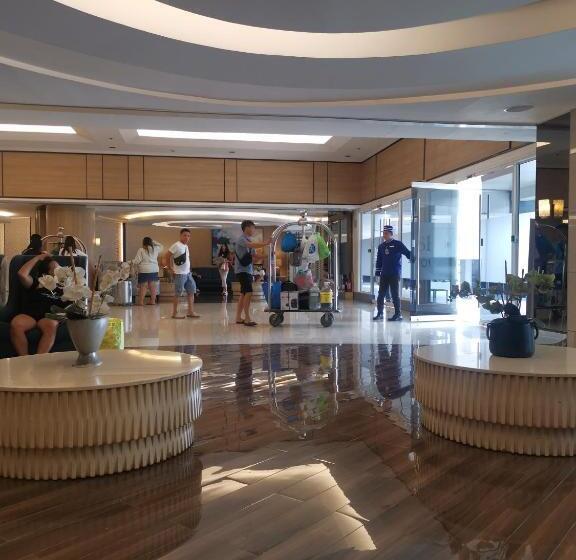 2 Bedroom Apartment, Shell Residences Moa 3