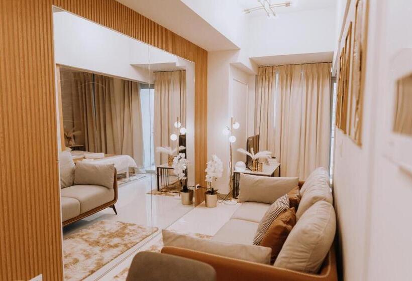 침실 1개 발코니 아파트, Uptown Parksuites Elegant 1br With Balcony And Washer