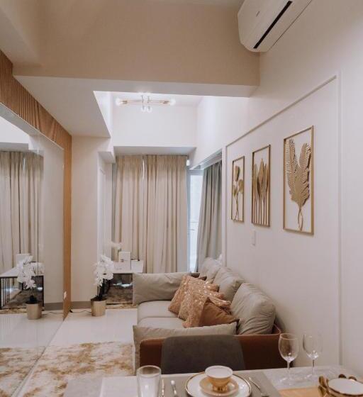 침실 1개 발코니 아파트, Uptown Parksuites Elegant 1br With Balcony And Washer