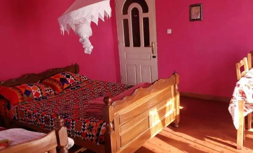 اتاق استاندارد سه تخته با بالکن, Antsaly