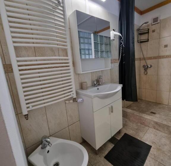 اتاق لوکس, Divinahome