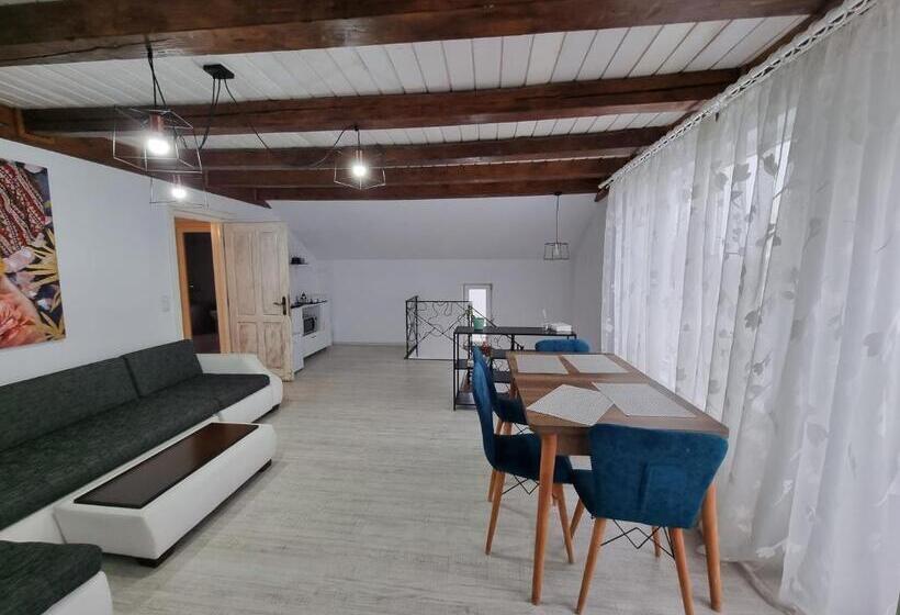 اتاق لوکس خانوادگی, Divinahome