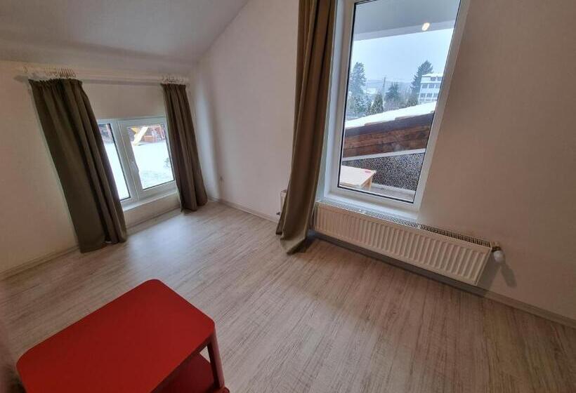 اتاق لوکس خانوادگی, Divinahome