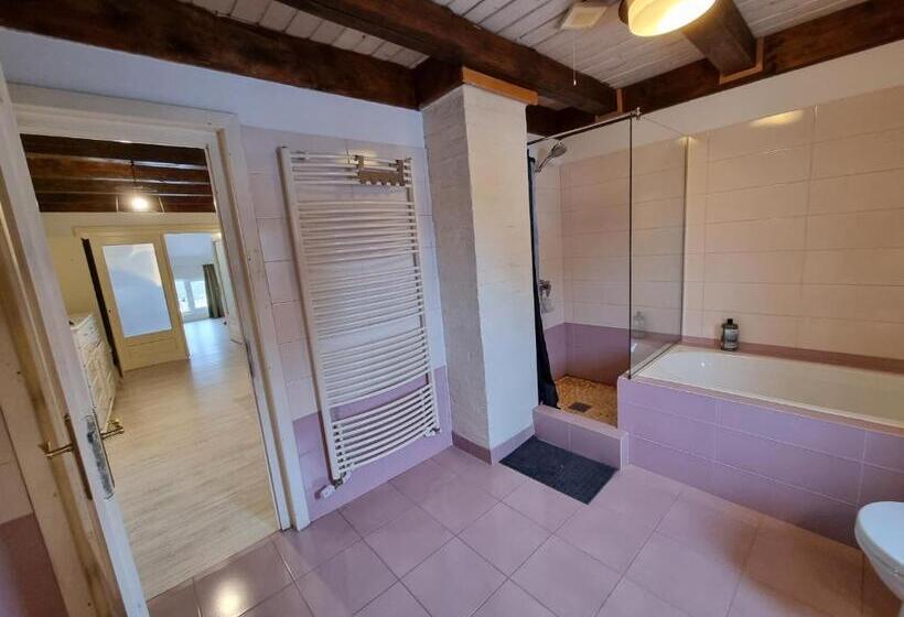 اتاق لوکس خانوادگی, Divinahome