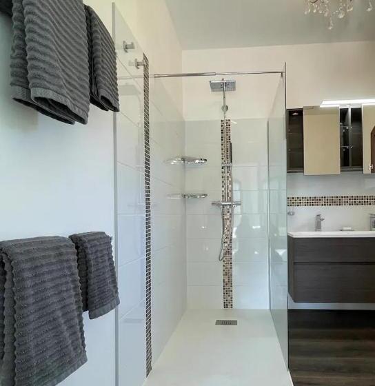 バルコニー付きデラックスルーム, Bed & Breakfast At Villa Monti