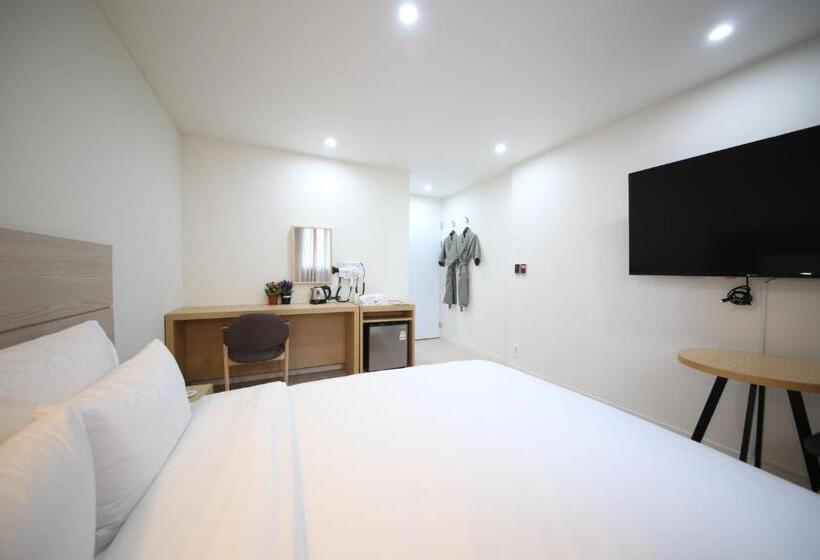 Quarto Estandar, Haru