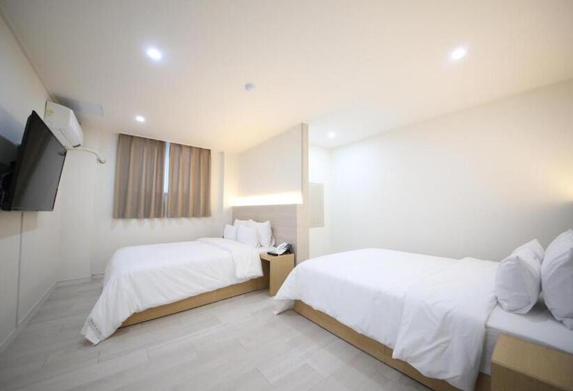 Quarto Familiar, Haru