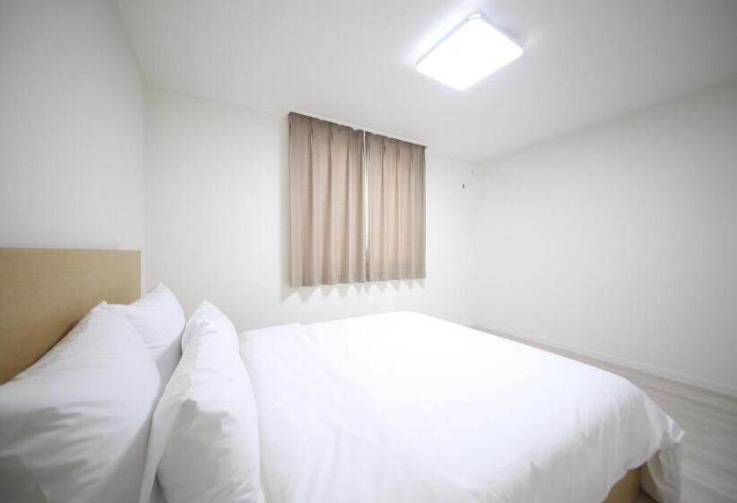 Quarto Triplo Estandar, Haru