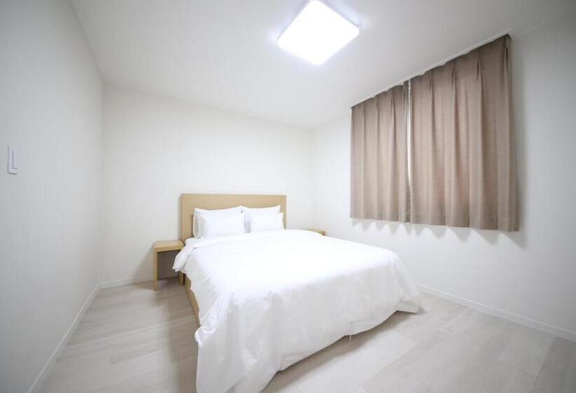 Quarto Triplo Estandar, Haru