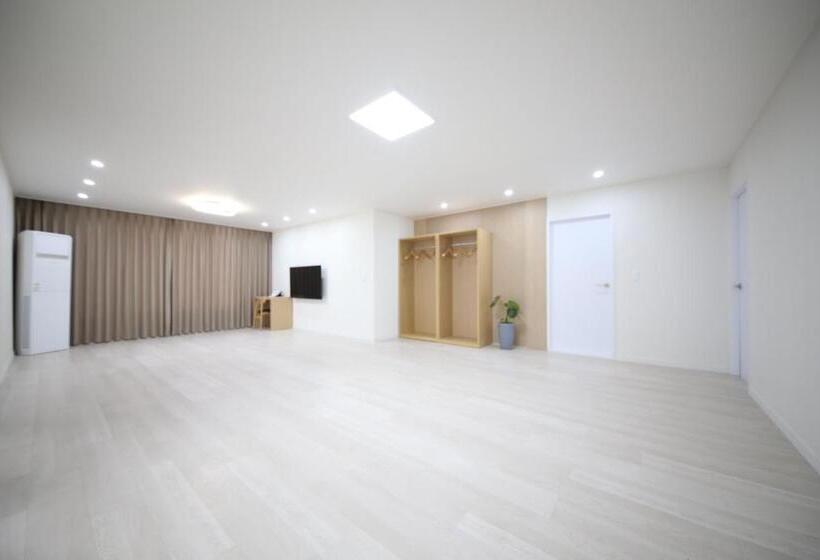 Quarto Triplo Estandar, Haru