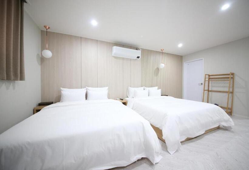 Quarto Familiar, Haru