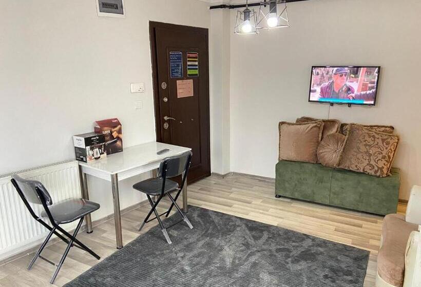 Полулюкс Повышенной Комфортности, La Perato Suites