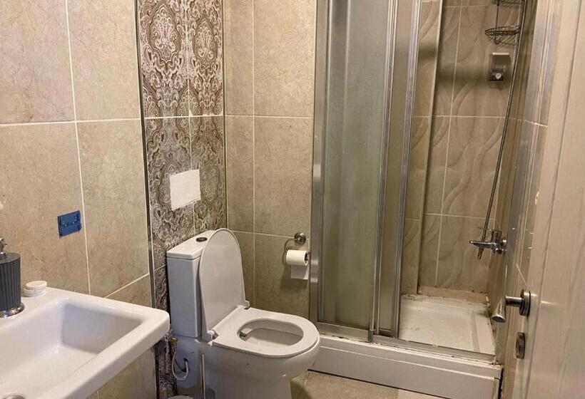 キングサイズベッドのデラックススイート, La Perato Suites