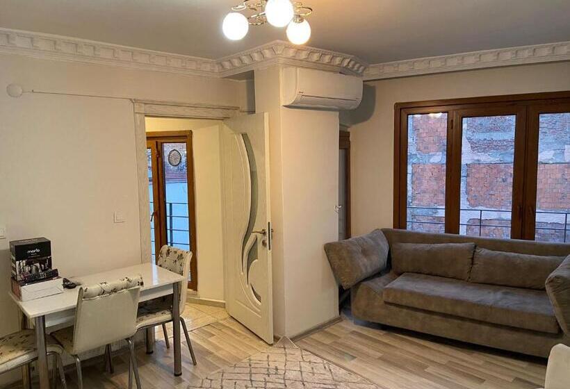 デラックススイート, La Perato Suites