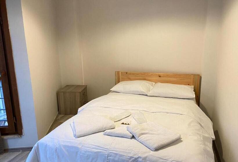 デラックススイート, La Perato Suites