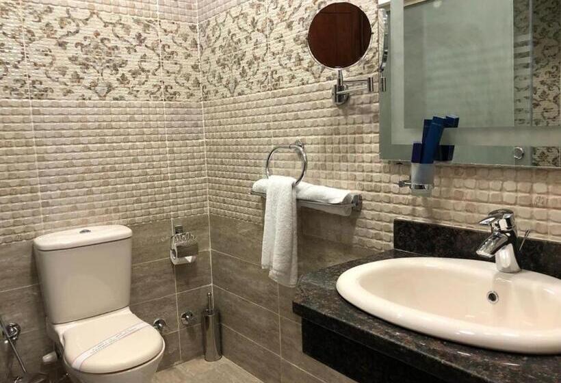 سوییت اجرایی, Logistic Home