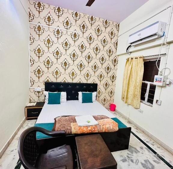 غرفة ديلوكس, Veeras & Restaurant