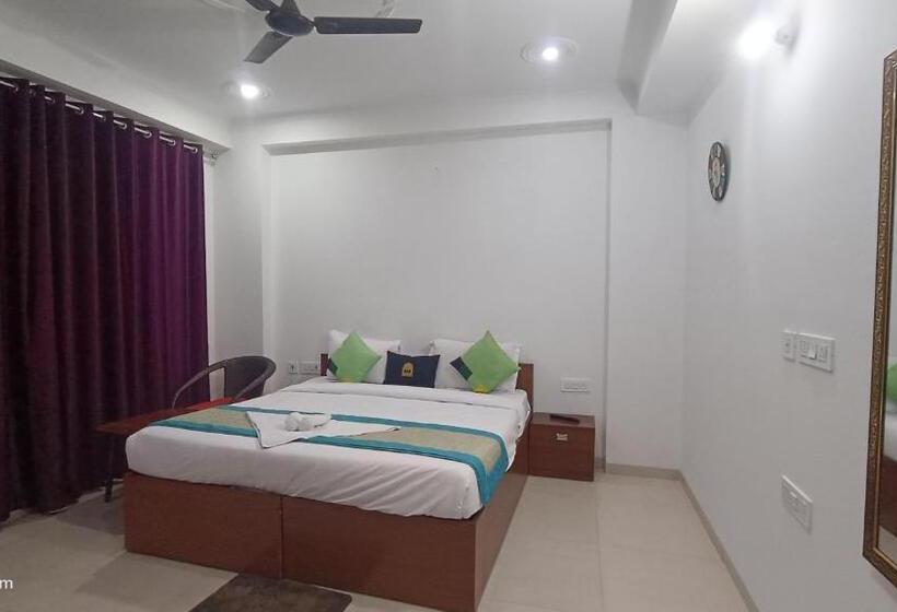 Quarto Estandar, White House In