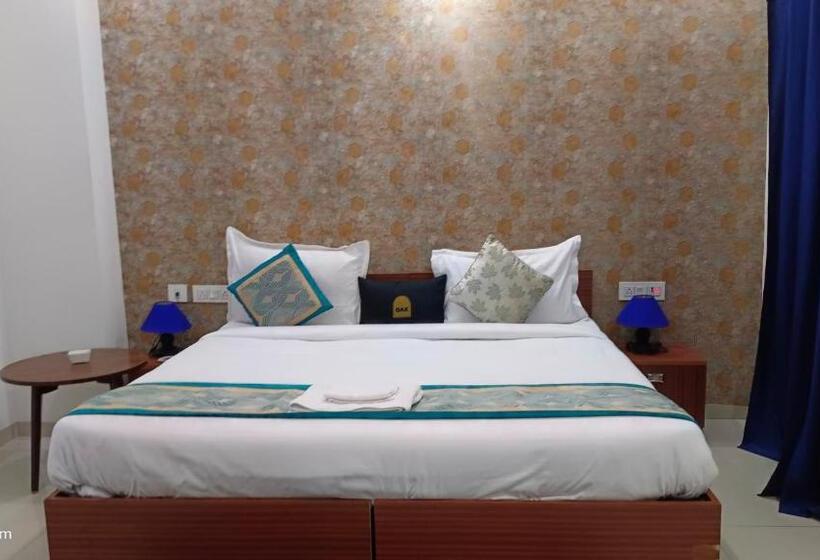 Quarto Estandar, White House In