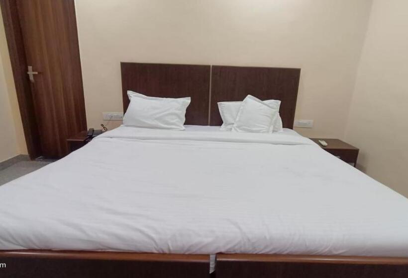 Quarto Estandar, White House In