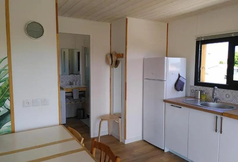ファミリーステューディオ, Maison Sur Pilotis