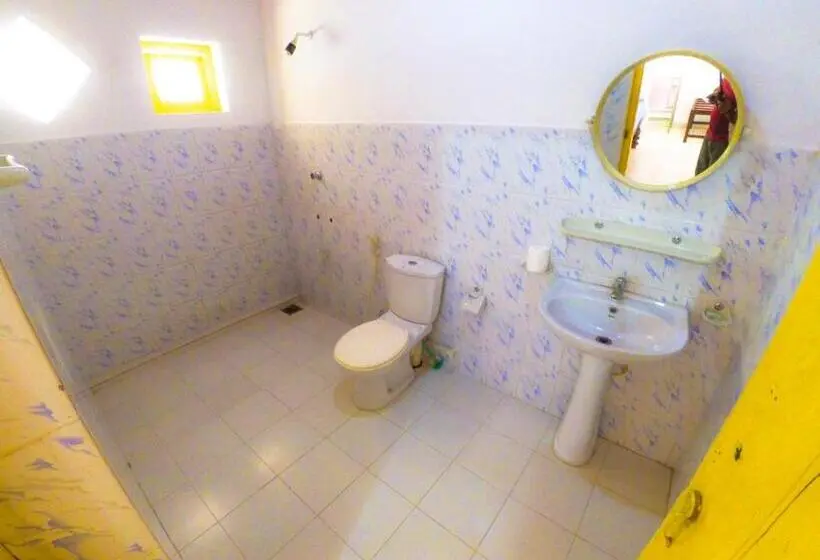 エコノミールーム, Surfing Beach Guest House