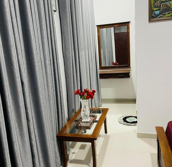 标准间, Villa Arshu