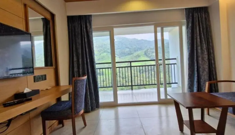 バルコニー付スイート, The Grand Cliff Resort Munnar