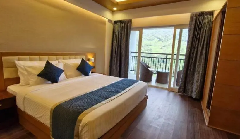 バルコニー付スイート, The Grand Cliff Resort Munnar