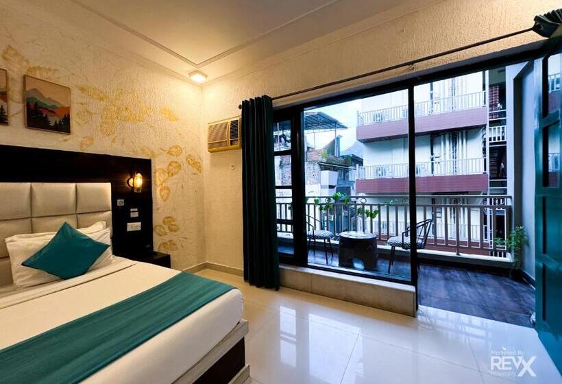 디럭스 룸, The Wraveler Tapovan Rooms And Dorms