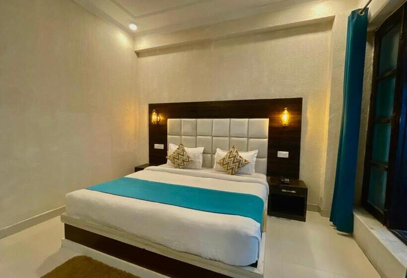 חדר דלוקס, The Wraveler Tapovan Rooms And Dorms