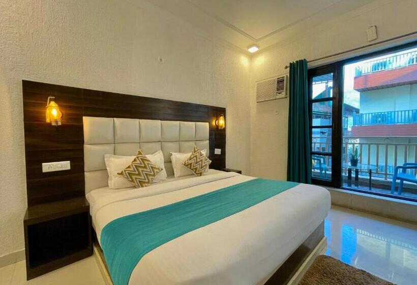 חדר משפחתי דלוקס, The Wraveler Tapovan Rooms And Dorms