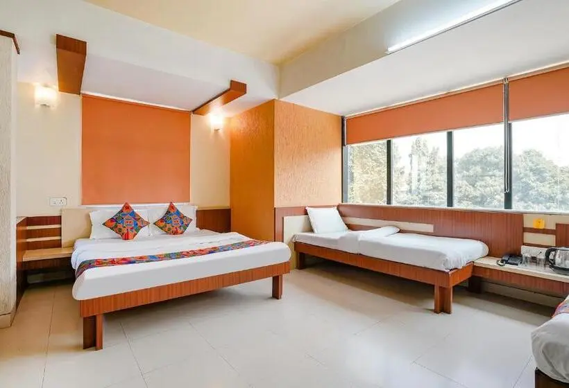 Chambre Deluxe, Fabhotel Samrat