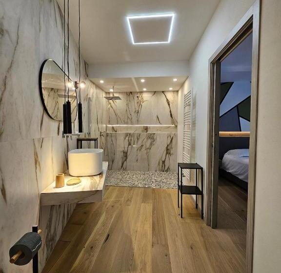 اتاق لوکس, Giardinidieva B&b