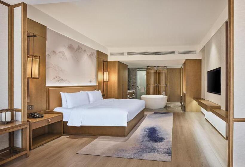 キングサイズベッドのジュニアスイート, Crowne Plaza Chengdu Wuhou, An Ihg