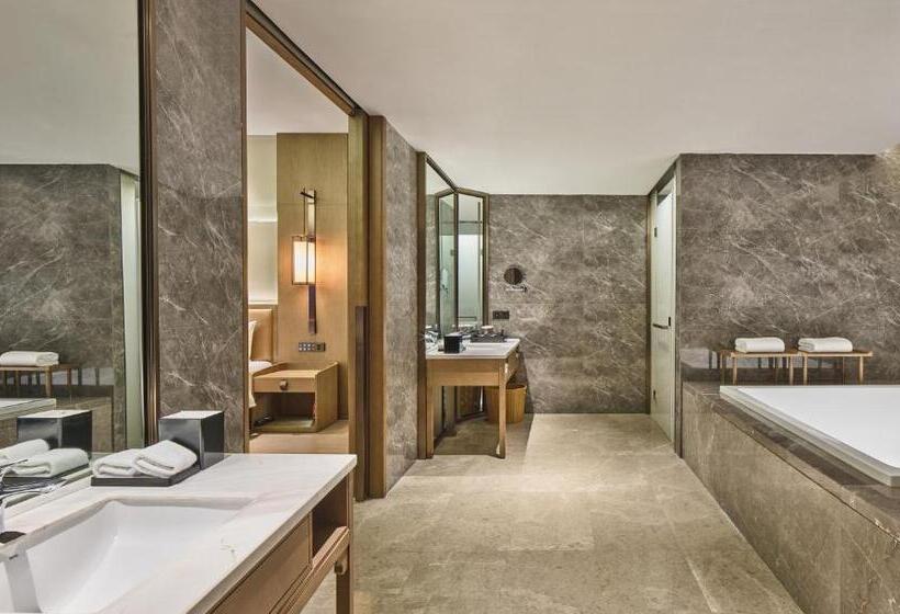 Люкс Кровать Кинг, Crowne Plaza Chengdu Wuhou, An Ihg