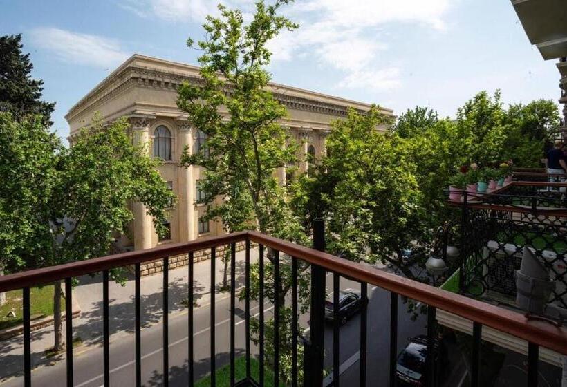 חדר סטנדרט עם מרפסת, Elysium