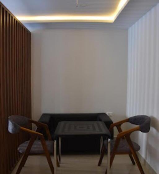 סוויטה דלוקס, Garlica Grand Anantapur