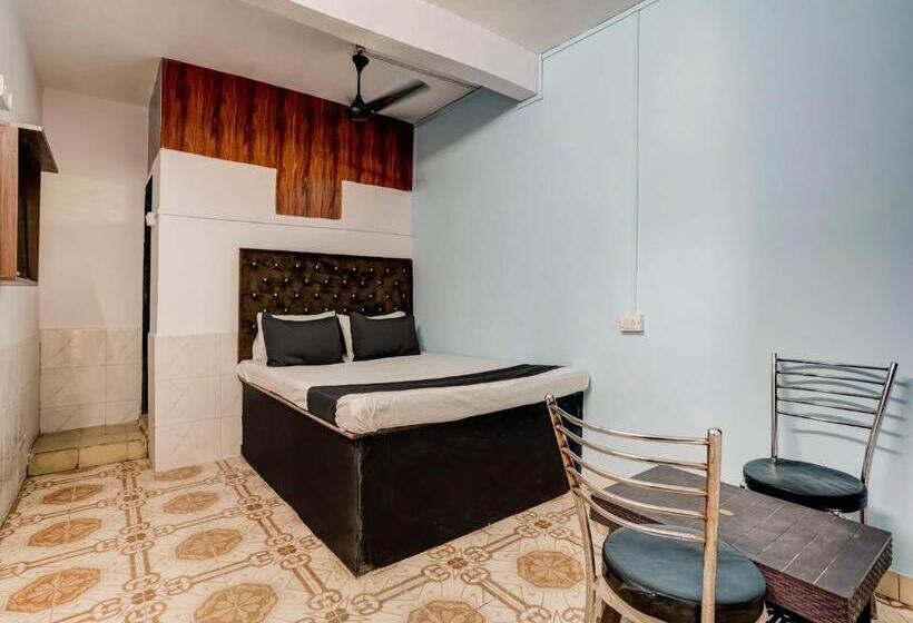 غرفة كلاسيكية ثلاثية, Vira Palace