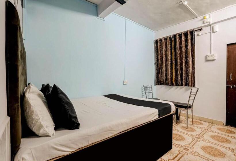 غرفة كلاسيكية ثلاثية, Vira Palace