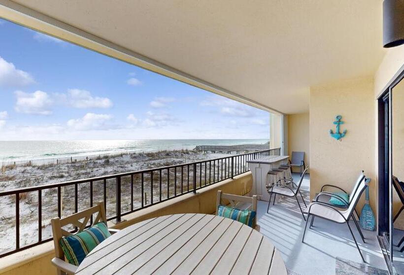 شقة غرفة واحدة, Surf Dweller 211