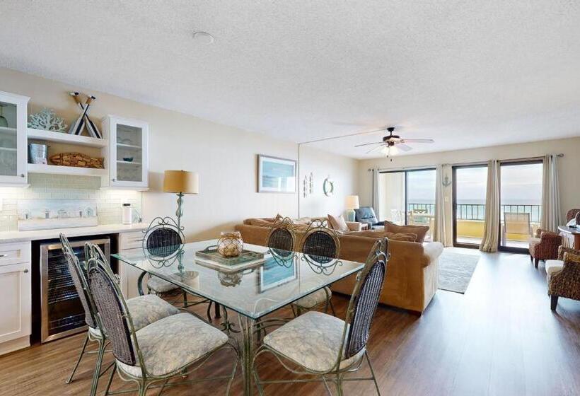 شقة غرفة واحدة, Surf Dweller 211