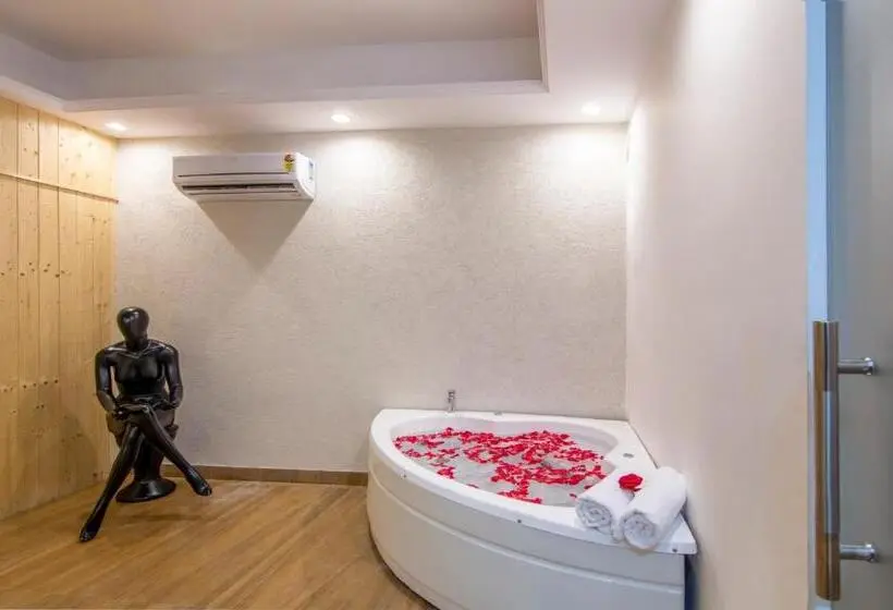 Standard-huone, Treebo Premium Embassy Inn