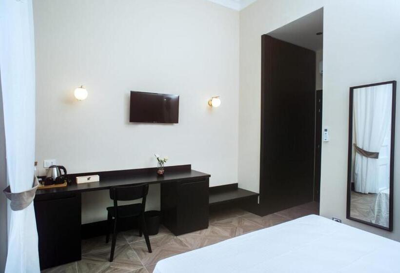 اتاق استاندارد با بالکن, Fida Rooms