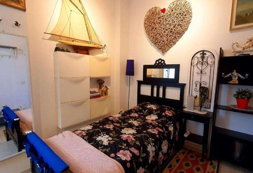 اتاق استاندارد یک نفره, Suite In House.